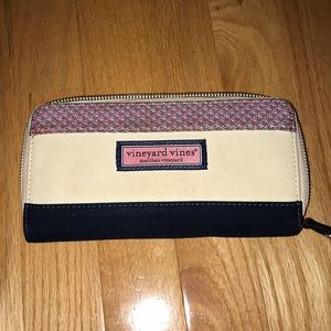 Vineyard Vines Wallet
